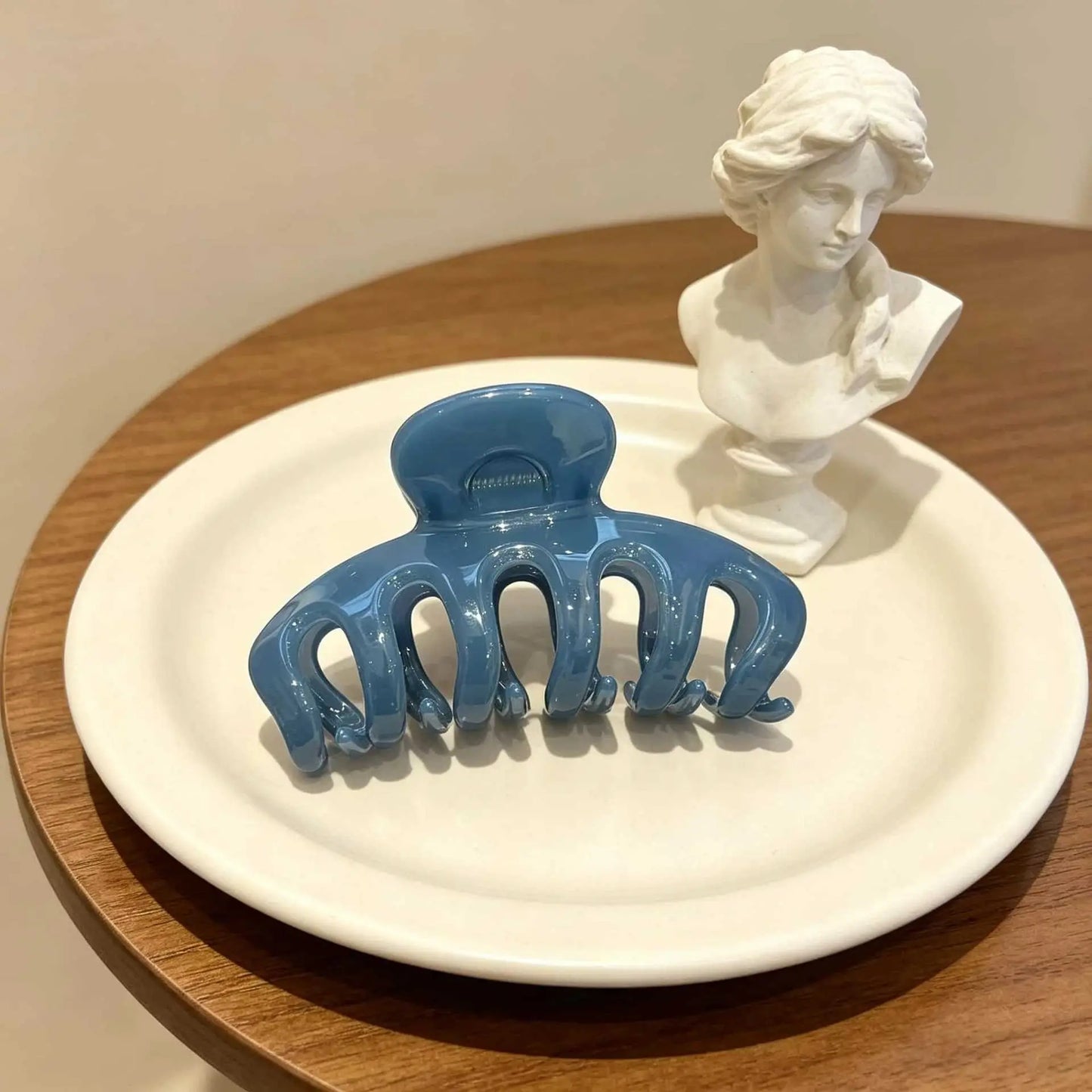 Classic Curved Hair Claw