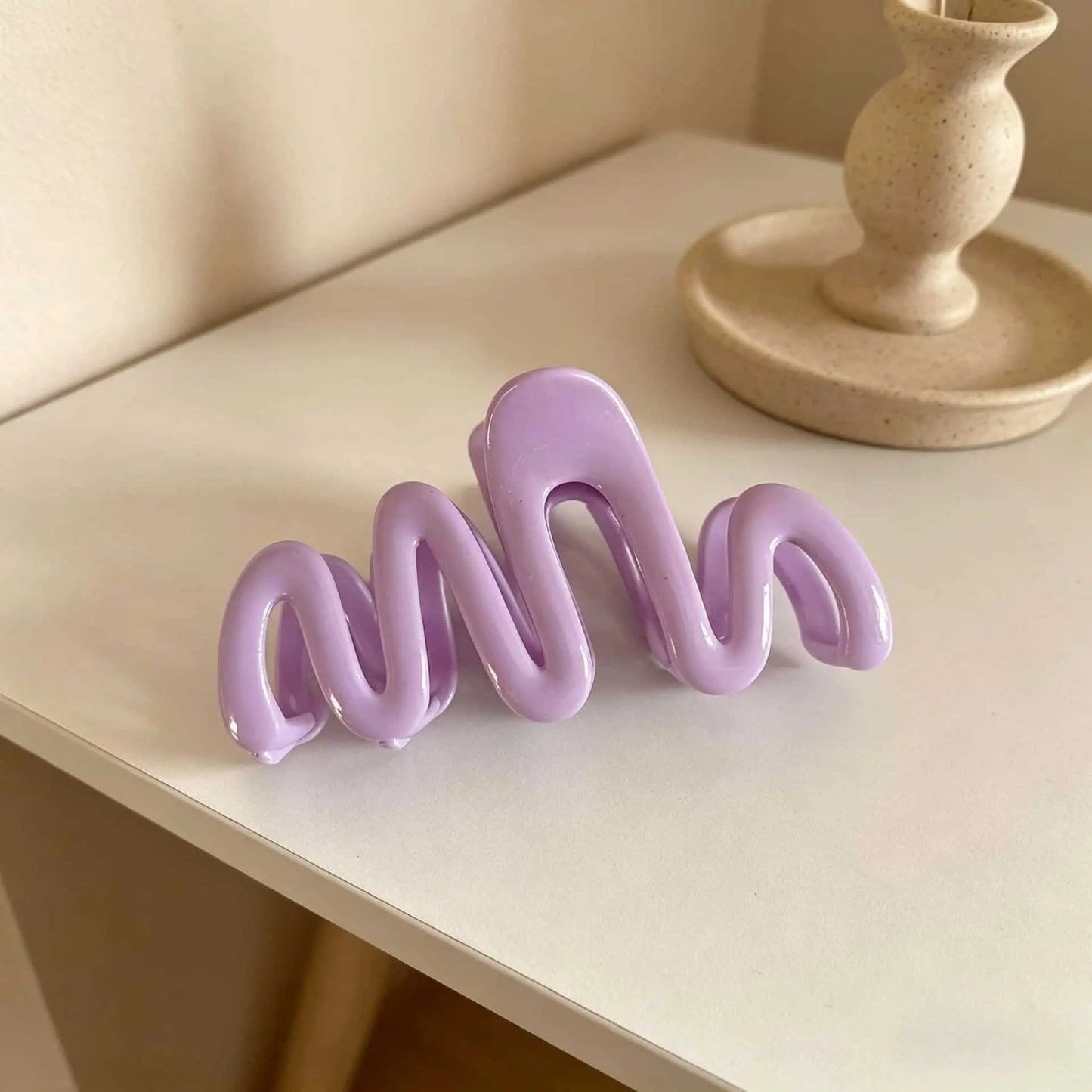 Sculptural "M" Wave Claw
