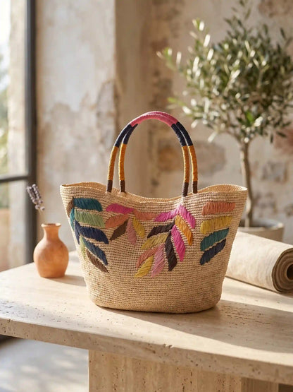 Bestickte Basttasche
