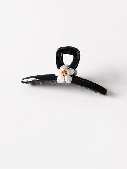 Die Midnight Pearl Blossom Haarklammer