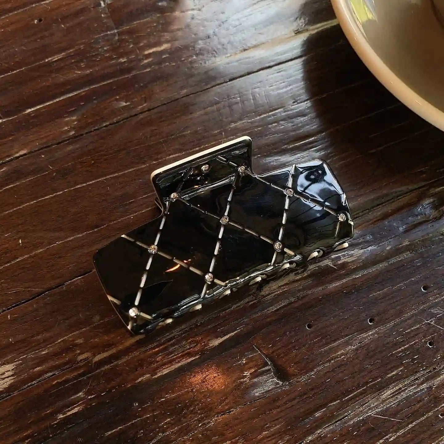 Classic Diamond Lattice Acetate Clip