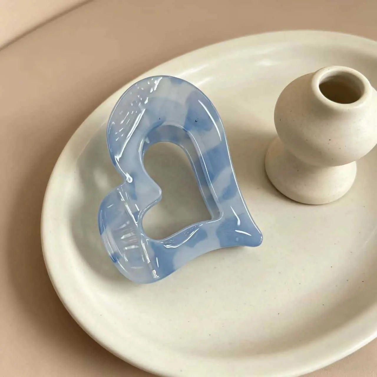 Hollow Heart Acetate Claw