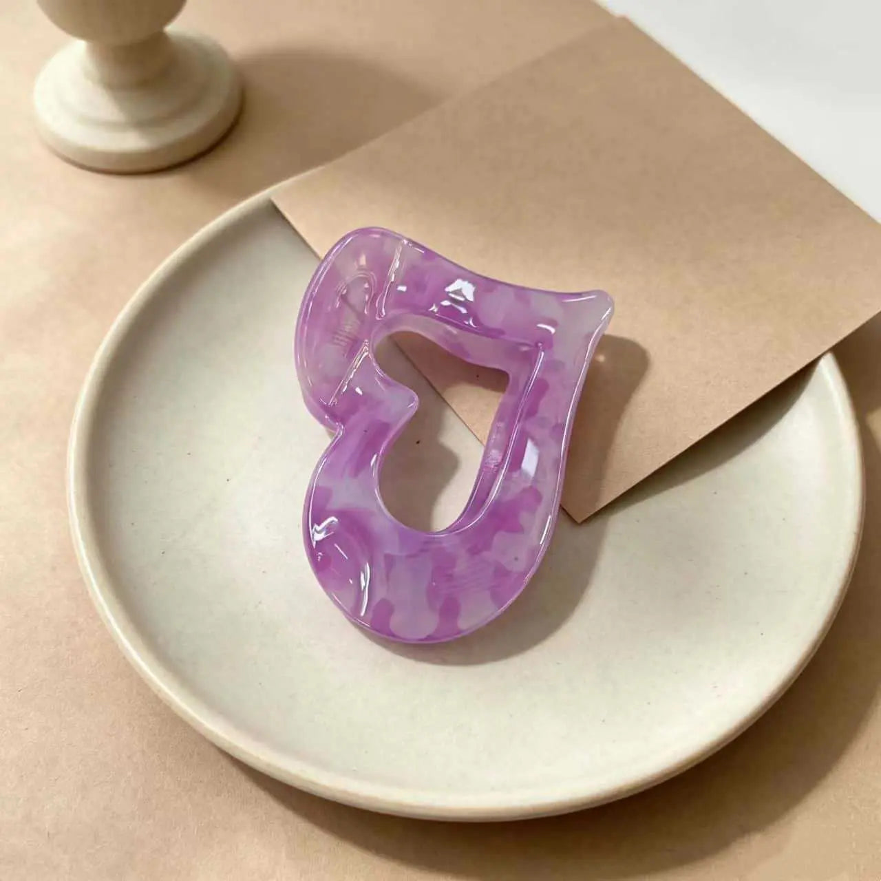 Hollow Heart Acetate Claw