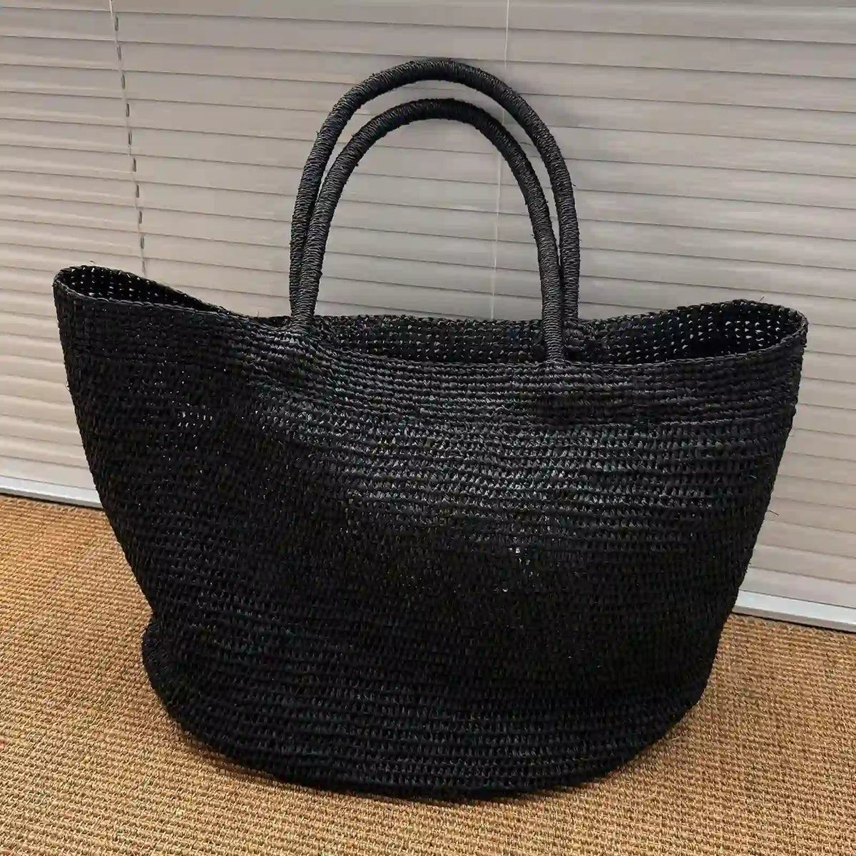 Minimalist Woven Raffia Tote