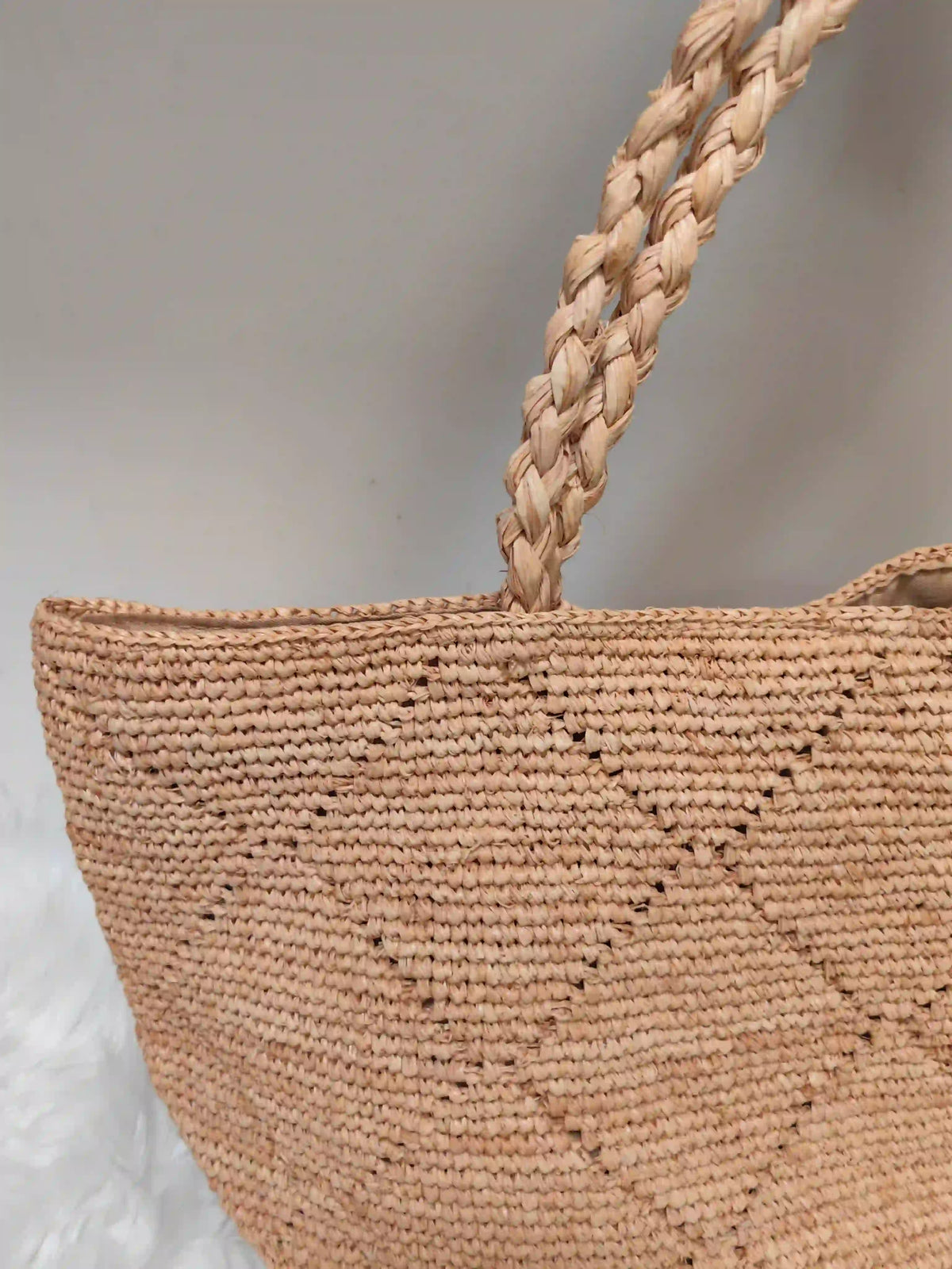 Handwoven Geometric Raffia Tote