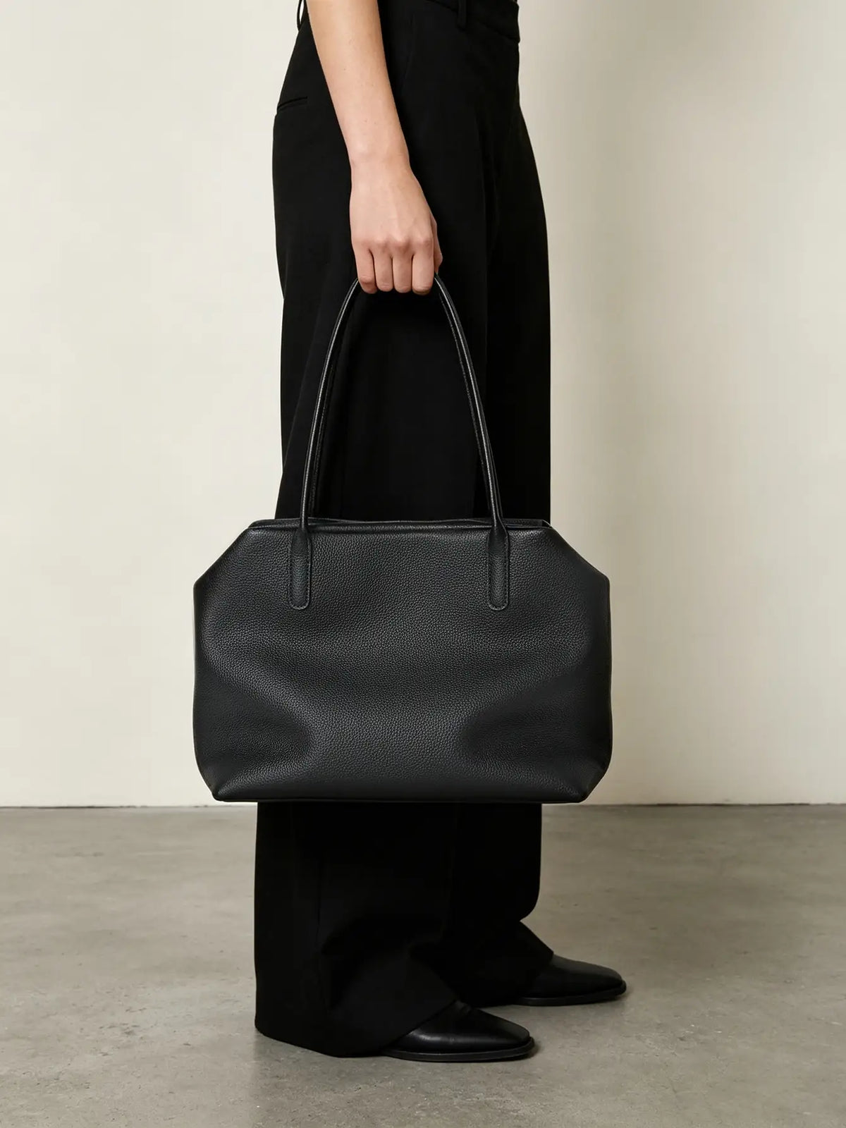 The Sculptural Zip Tote